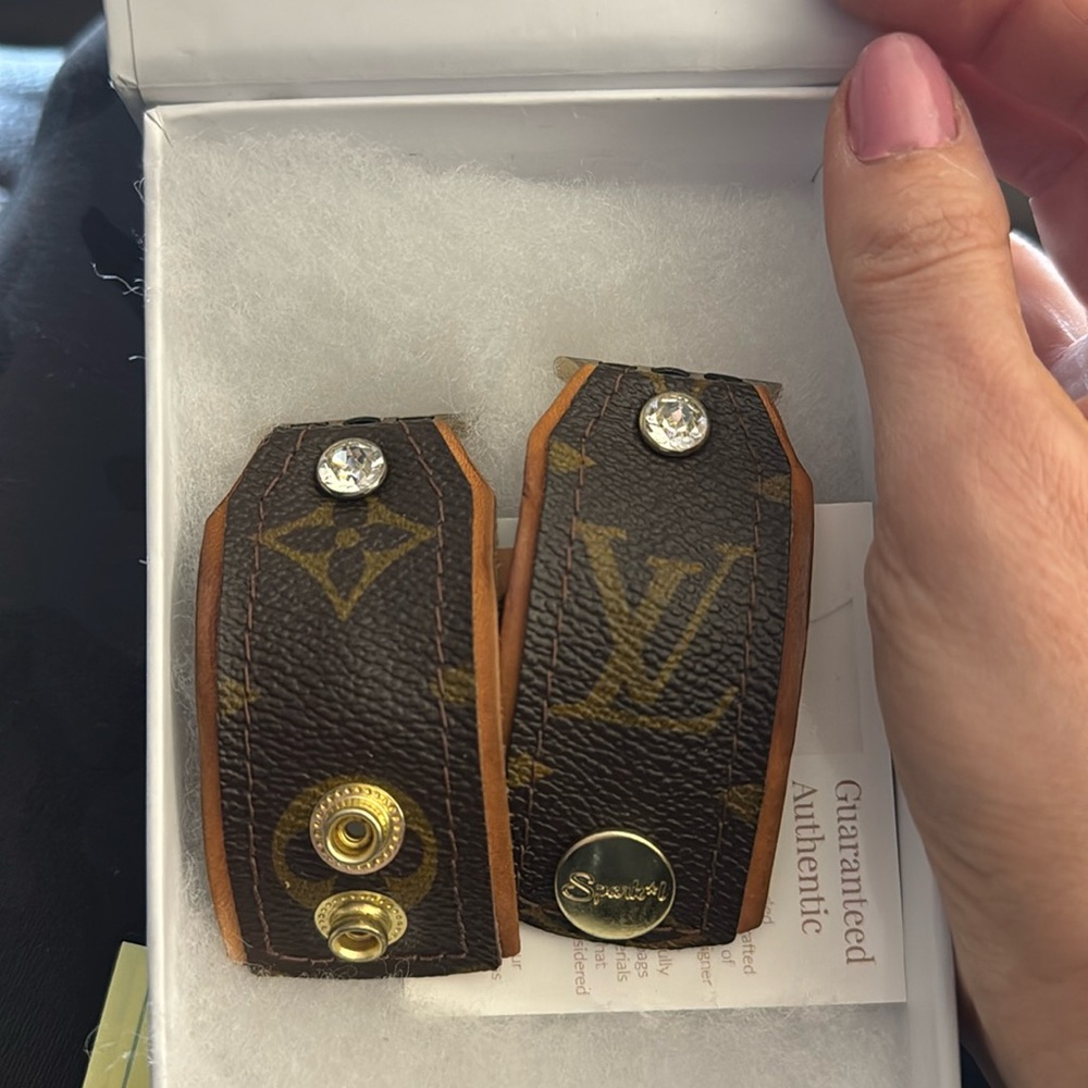Spark*l Lious vuitton apple watch bow band